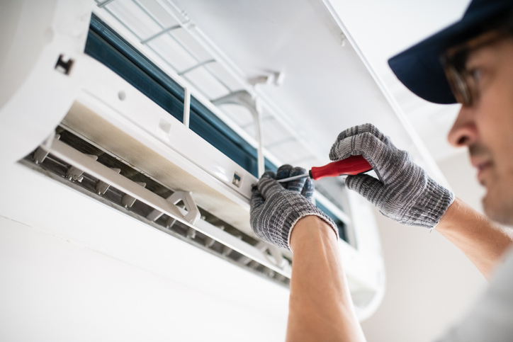 How AC Repair Can Restore Airflow and Room Temperature Balance